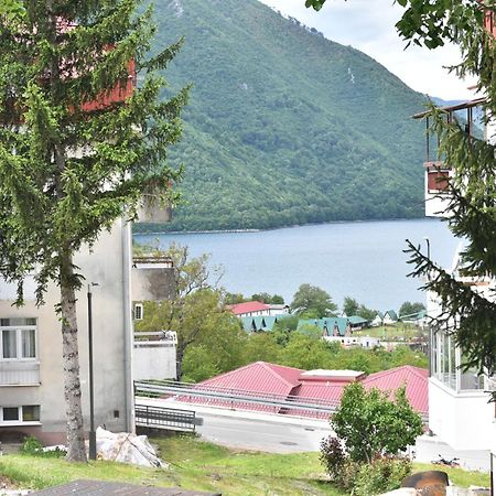 Apartments Ravno Плужине Екстериор снимка