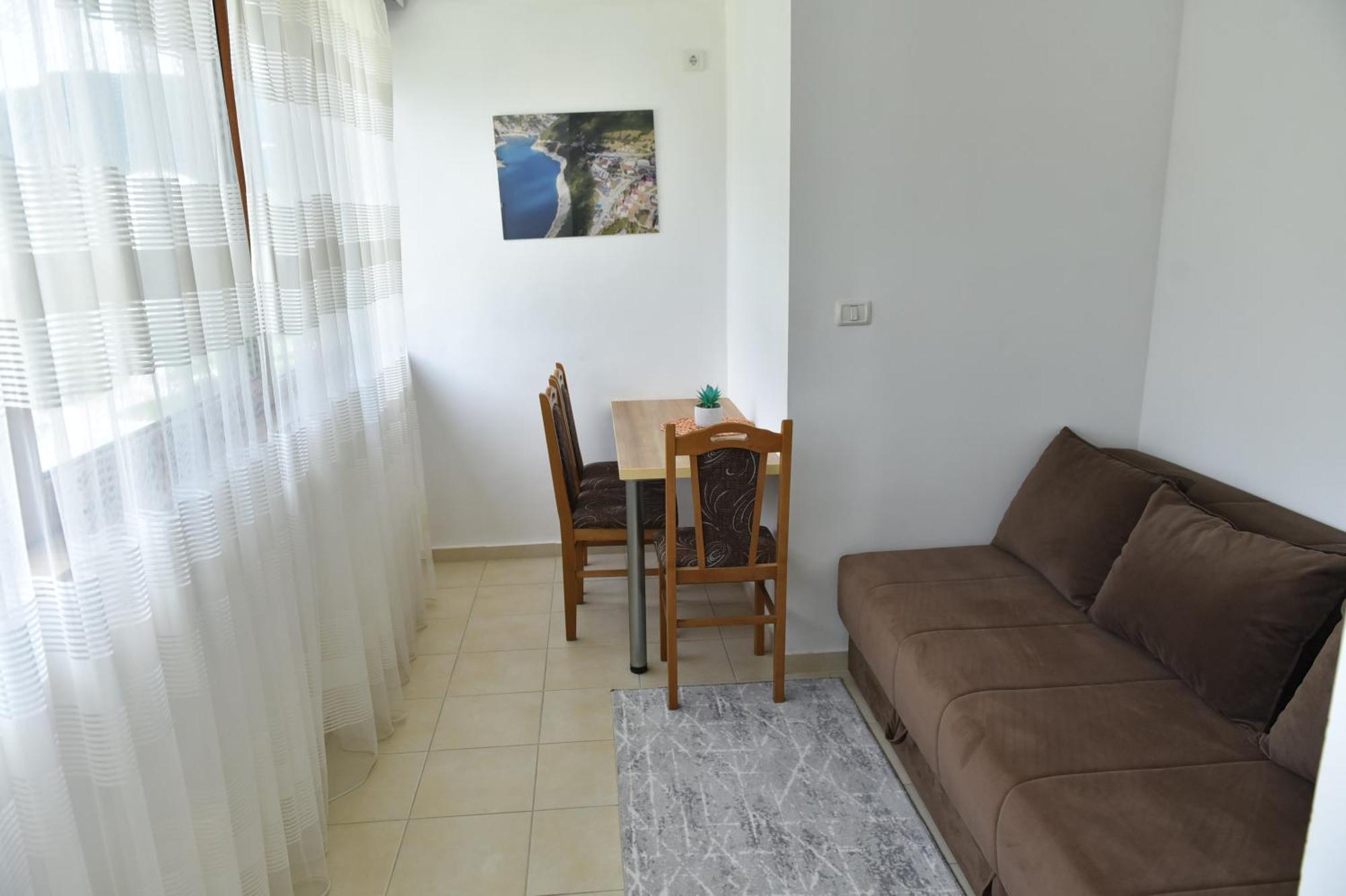 Apartments Ravno Плужине Екстериор снимка